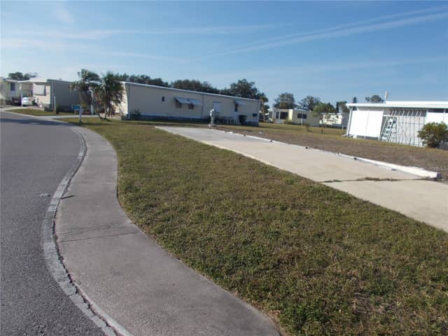 6581 CENTER LN photo