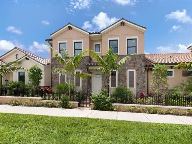934 E VENICE AVE photo