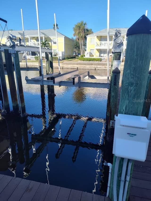 127ss COQUINA KEY DR SE DR photo