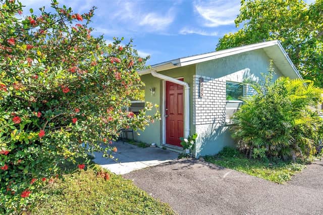 1005 LAKE PALMS DR photo