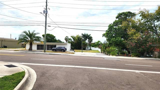 1100 S MYRTLE AVE photo