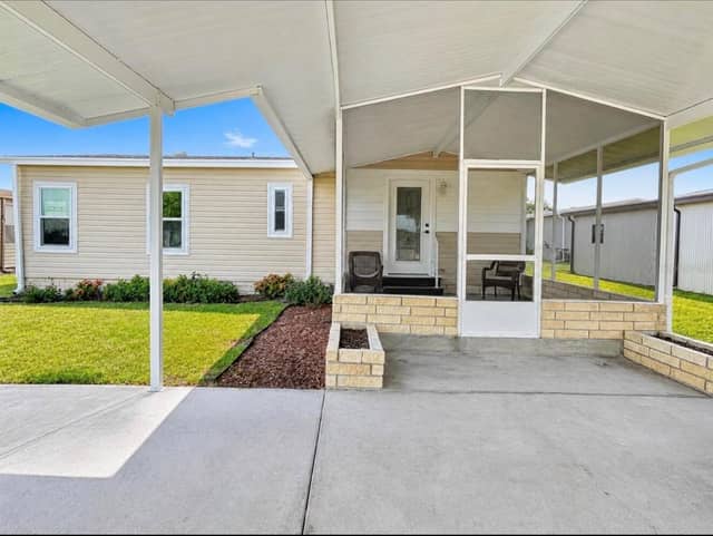 3145 HIDDEN LAKE DR photo