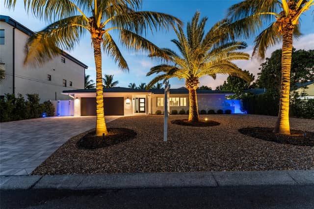 4523 CLEARWATER HARBOR DR S photo