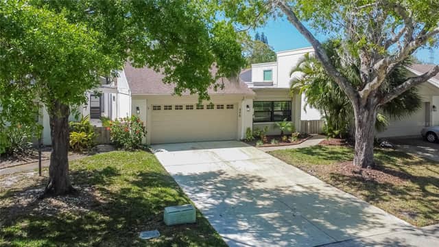 370 S WOODLANDS DR photo