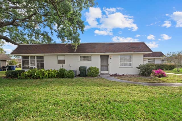 1343 GLENDALE CIR W #216 photo