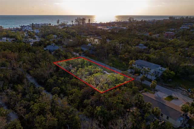 560 GULF BAY RD photo