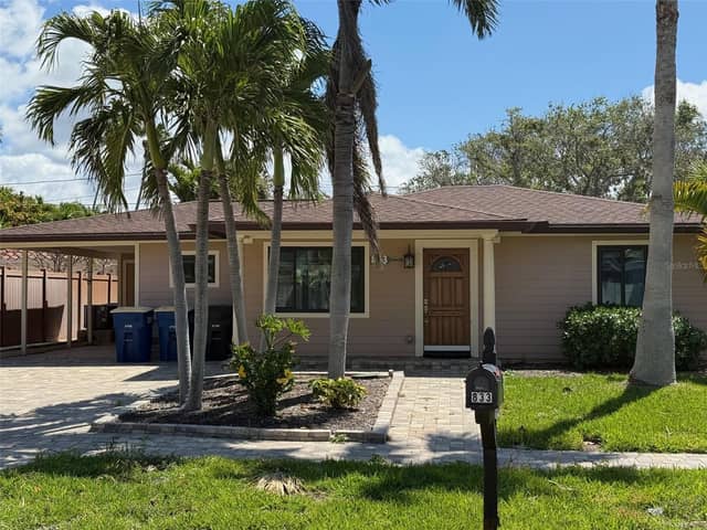 833 LANTANA AVE photo