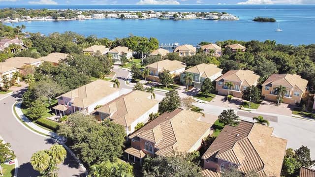 184 BANYAN BAY DR photo