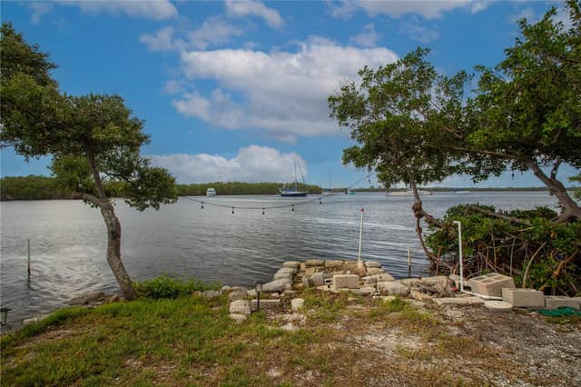 3312 W SHELL POINT RD photo