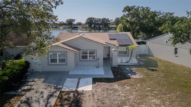 12416 QUEENSLAND LN photo