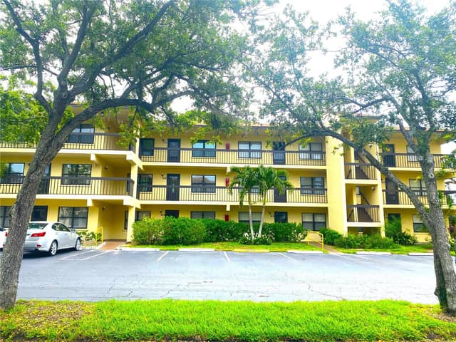 425 30TH AVE W #C211 photo