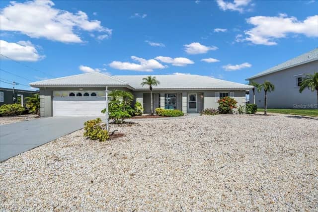3816 ROYAL PALM DR photo