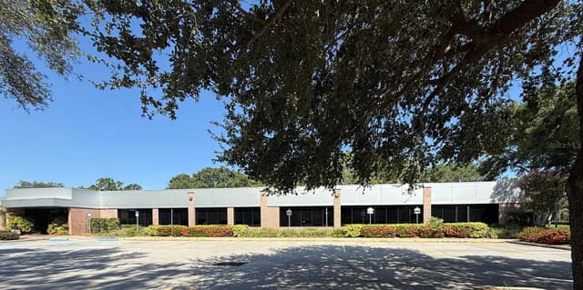 4620 WOODLAND CORPORATE BLVD photo