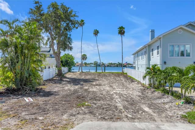 315 10TH AVE photo