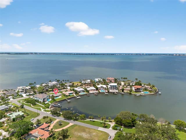 377 S SHORE DR photo