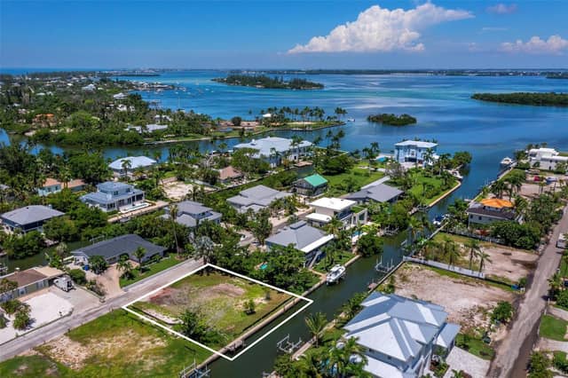 570 DE NARVAEZ DR photo