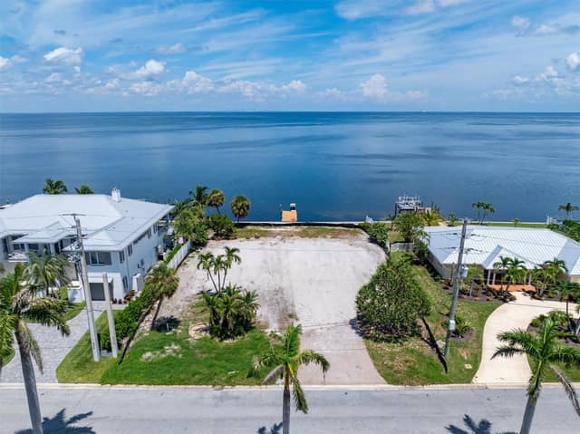 659 KEY ROYALE DR photo