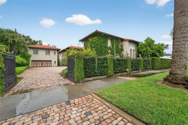 301 CASPIAN ST photo