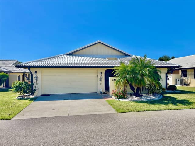 126 SANDSTONE CIR photo