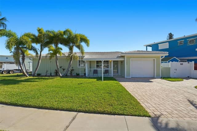 15302 HARBOR DR photo