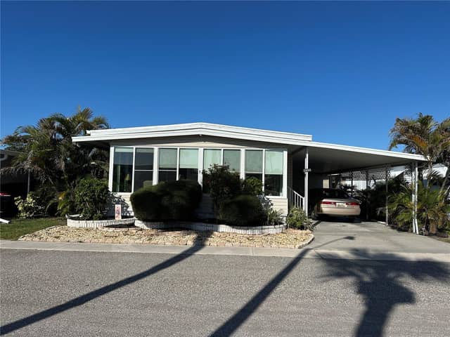 5800 FORSYTHIA RD photo