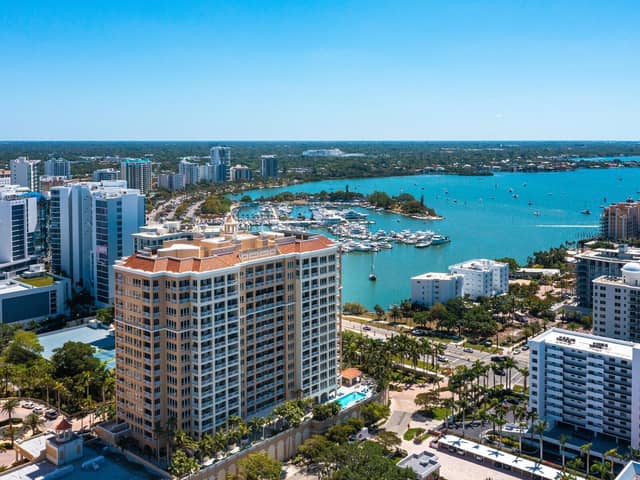 35 WATERGATE DR #906 photo