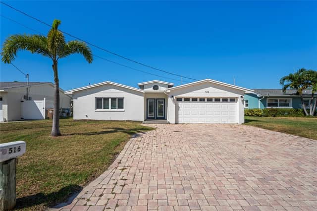 516 CRYSTAL DR photo
