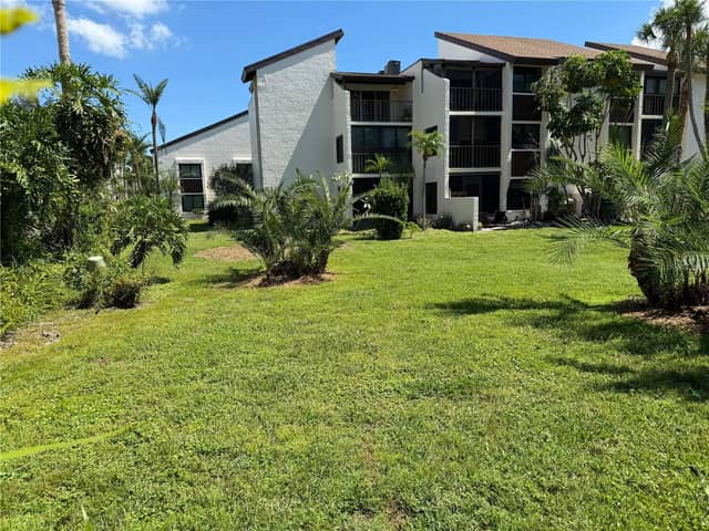 2207 BELLEAIR RD #B22 photo