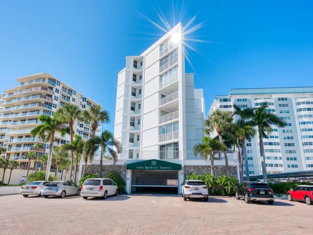 1770 BENJAMIN FRANKLIN DR #401 photo