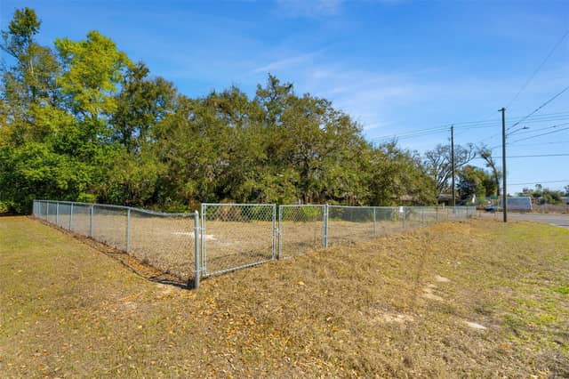702 WESTWOOD DRIVE photo