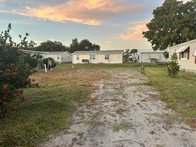 702 FAIRMOUNT DR photo