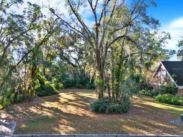1113 N RIVERHILLS DR photo