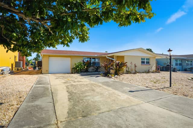 13630 GARRIS DR photo