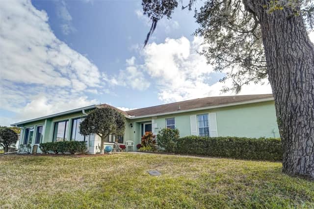 8360 HIGH POINT CIR #3 photo
