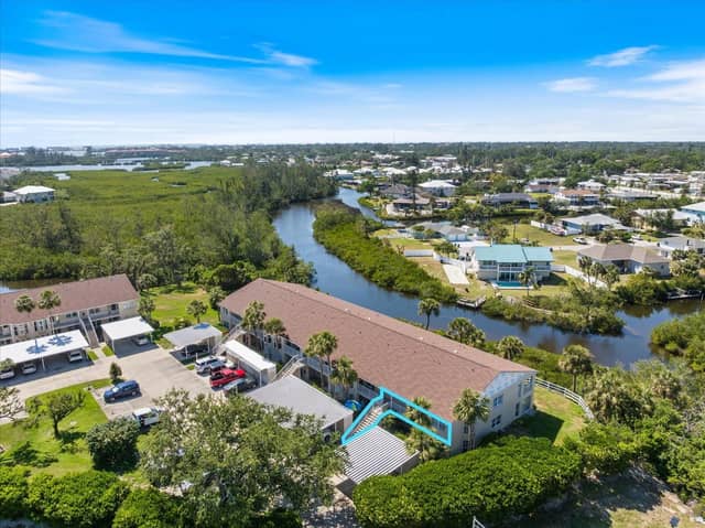 841 WATERSIDE DR #206 photo