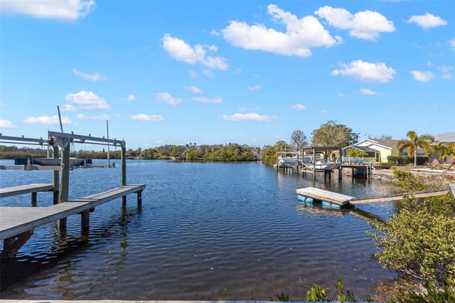 2138 BAYOU DR photo