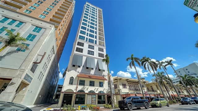 33 S PALM AVE #904 photo
