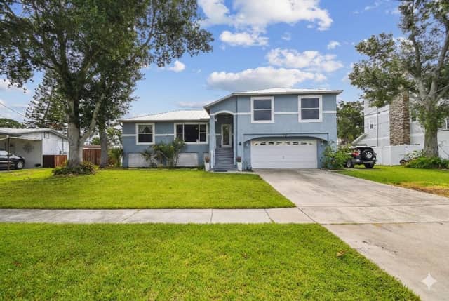 317 SHORE DR E photo