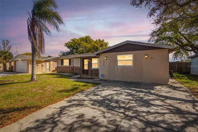 9040 LUNAR LN photo