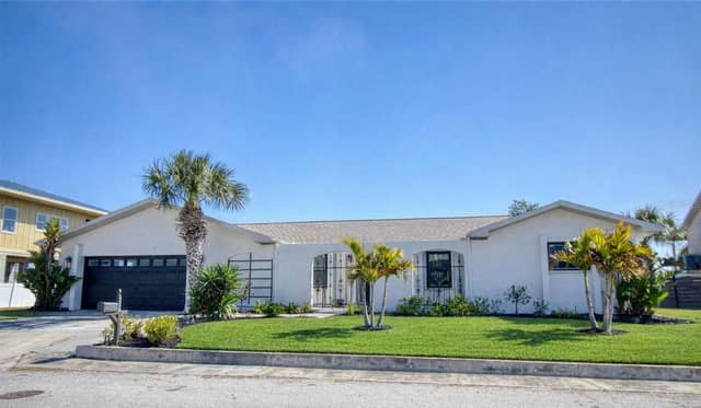 13804 PLUMOSA AVE photo