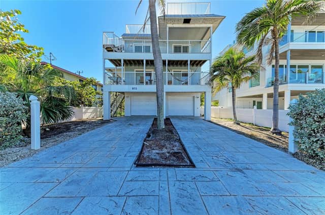 872 NORTH SHORE DR photo