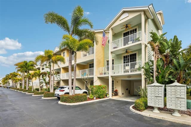 533 BAHIA BEACH BLVD photo