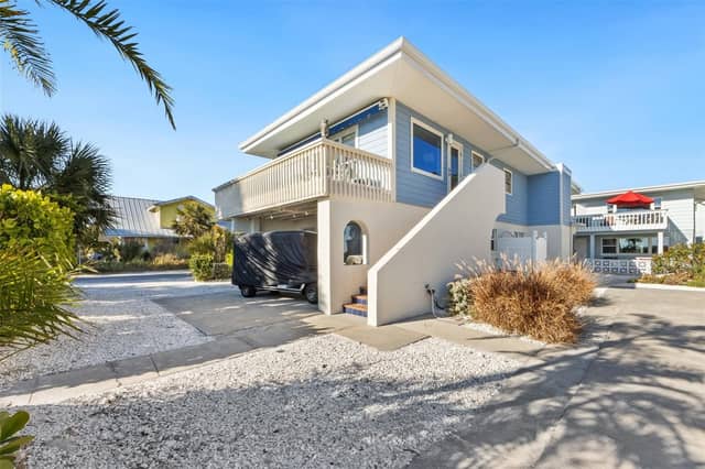 103 PALM AVE photo