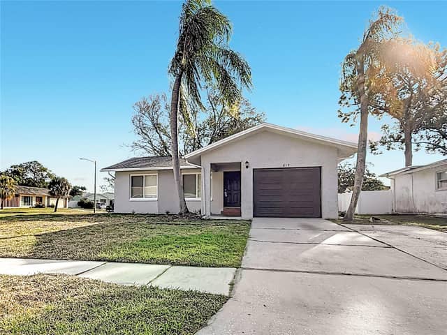819 HELMSMAN WAY photo