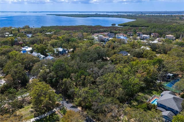 8004 BAY DR photo