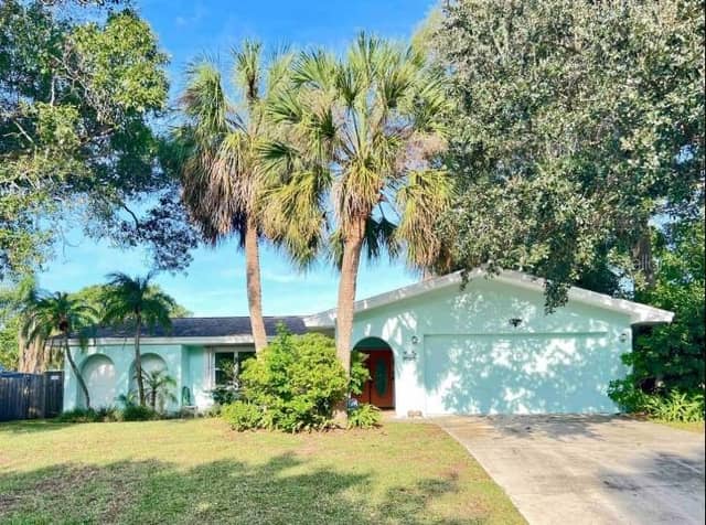 3749 MCKAY CREEK DR photo