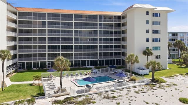 1150 TARPON CENTER DR #1G photo
