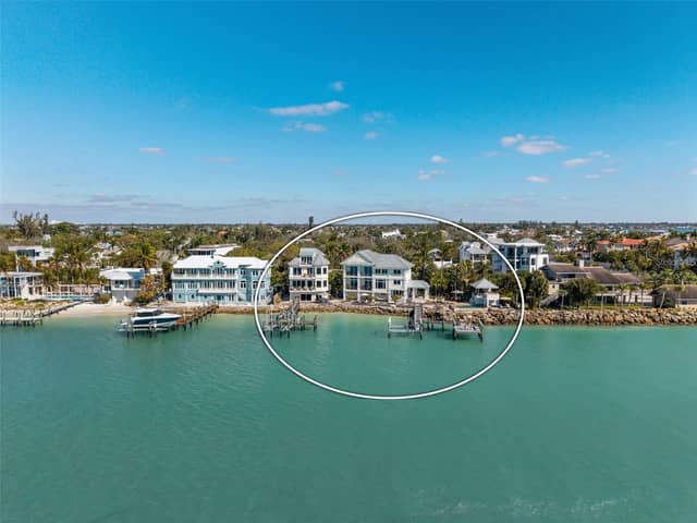 3750 BAYOU LOUISE LN photo