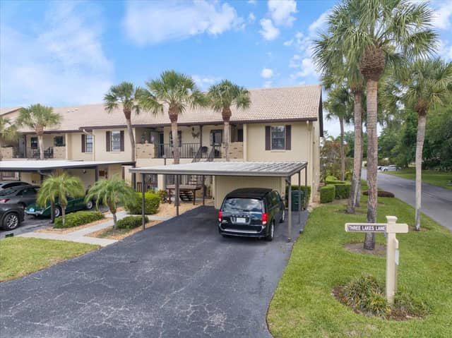 335 THREE LAKES LN #B photo