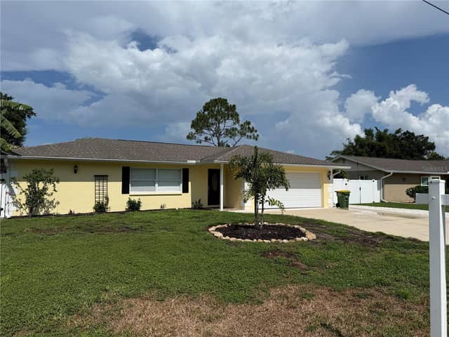 98 DADE AVE photo